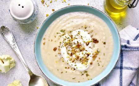 Zupa z białej rzodkwi z menu beszamel