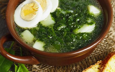 Zupa szczawiowa błyskawiczna: prosty przepis na szczawiówkę