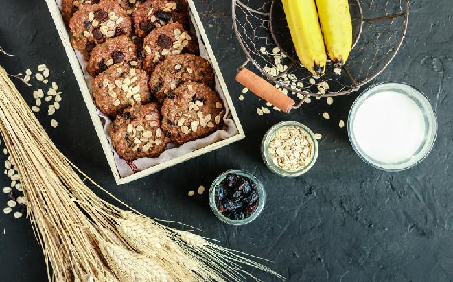 Ciastka owsiane z bananami: przepis na zdrowe ciasteczka