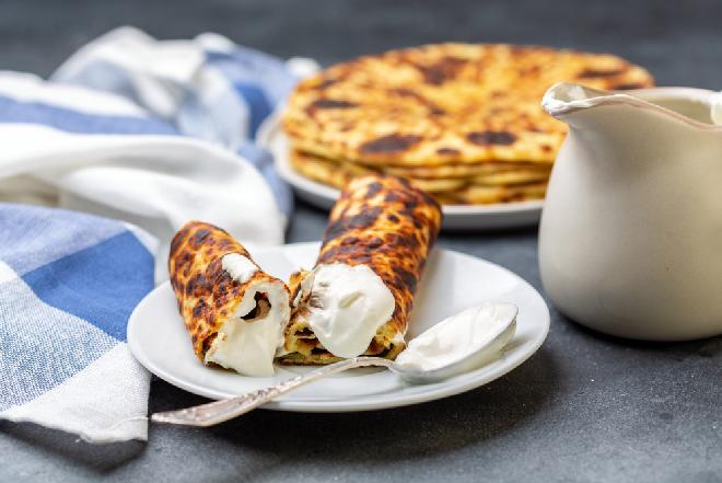 Podpłomyki lefse - skandynawskie naleśniki z miodem