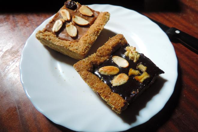Mazurek na makowym spodzie - ciekawy przepis na wielkanocny mazurek